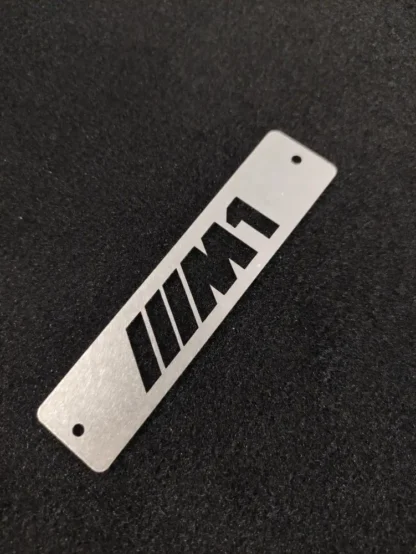 bmw m1 metal logo